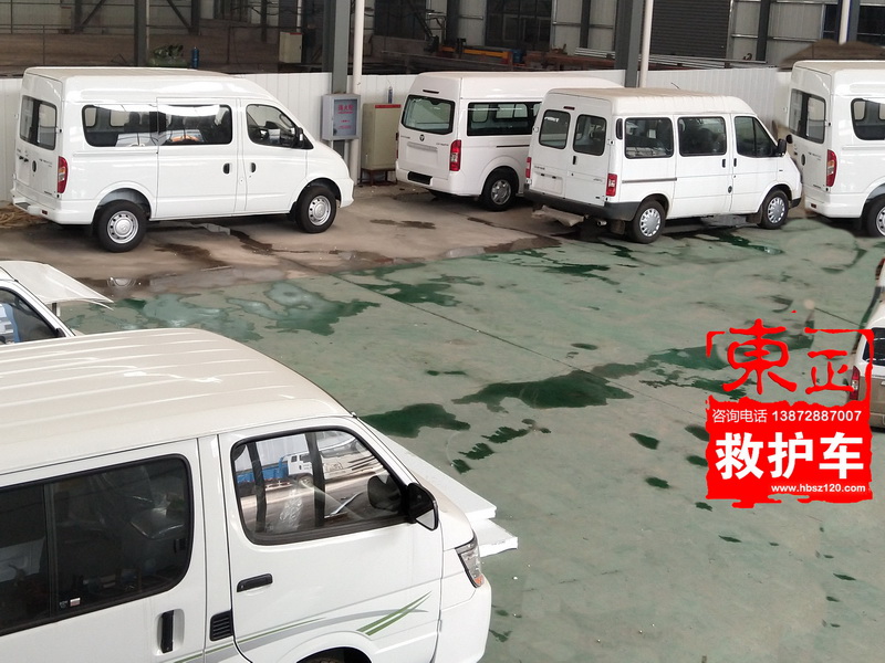 救護車生產(chǎn)現(xiàn)場照片6
